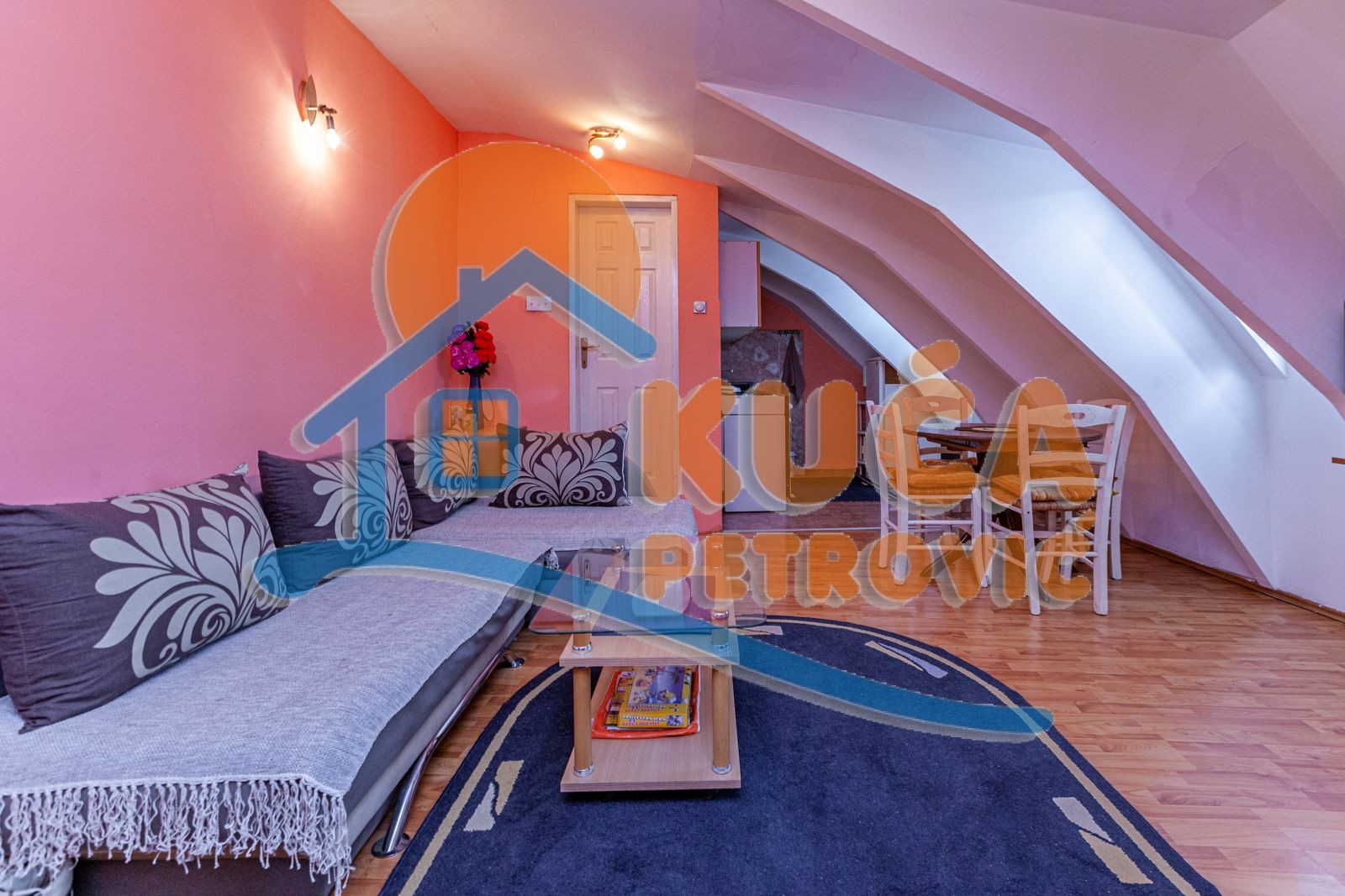 Jednosoban stan, 33 m2, Centar, Trg kralja Aleksandra Ujedinitelja ID: i-05911 2