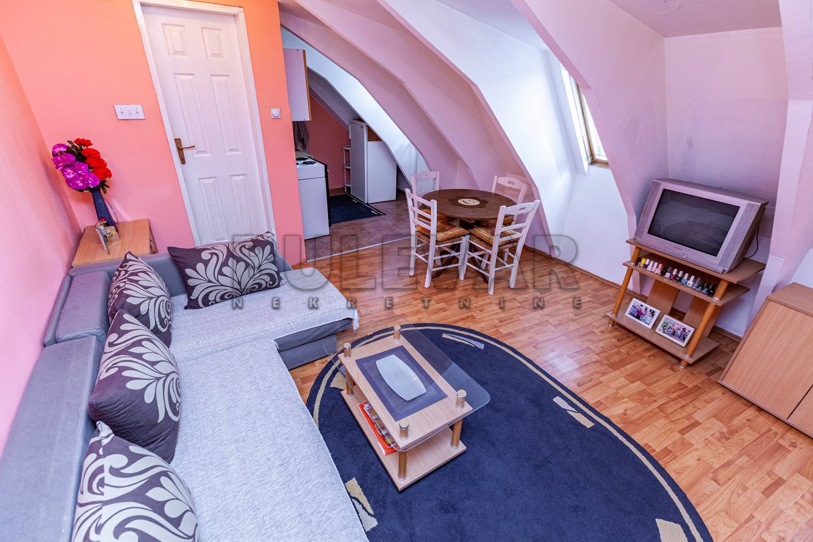 Jednosoban stan, 33 m2, Centar, Trg kralja Aleksandra Ujedinitelja ID: i-05911 3