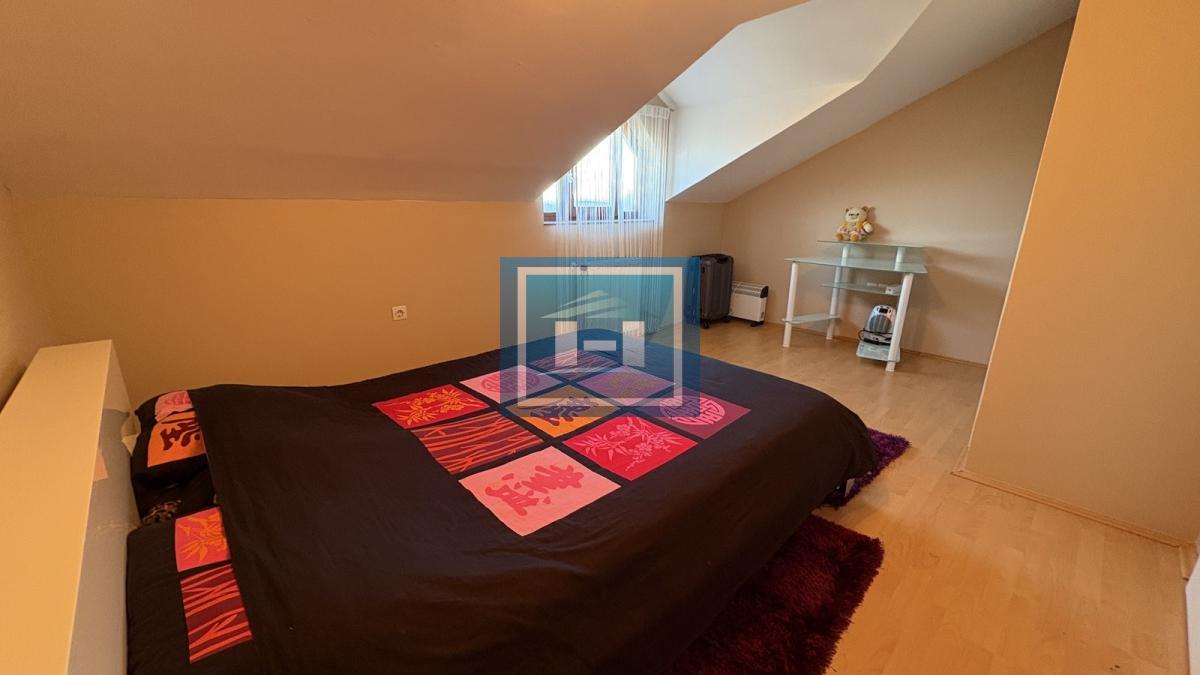 Kompletno namešten porodični stan 11