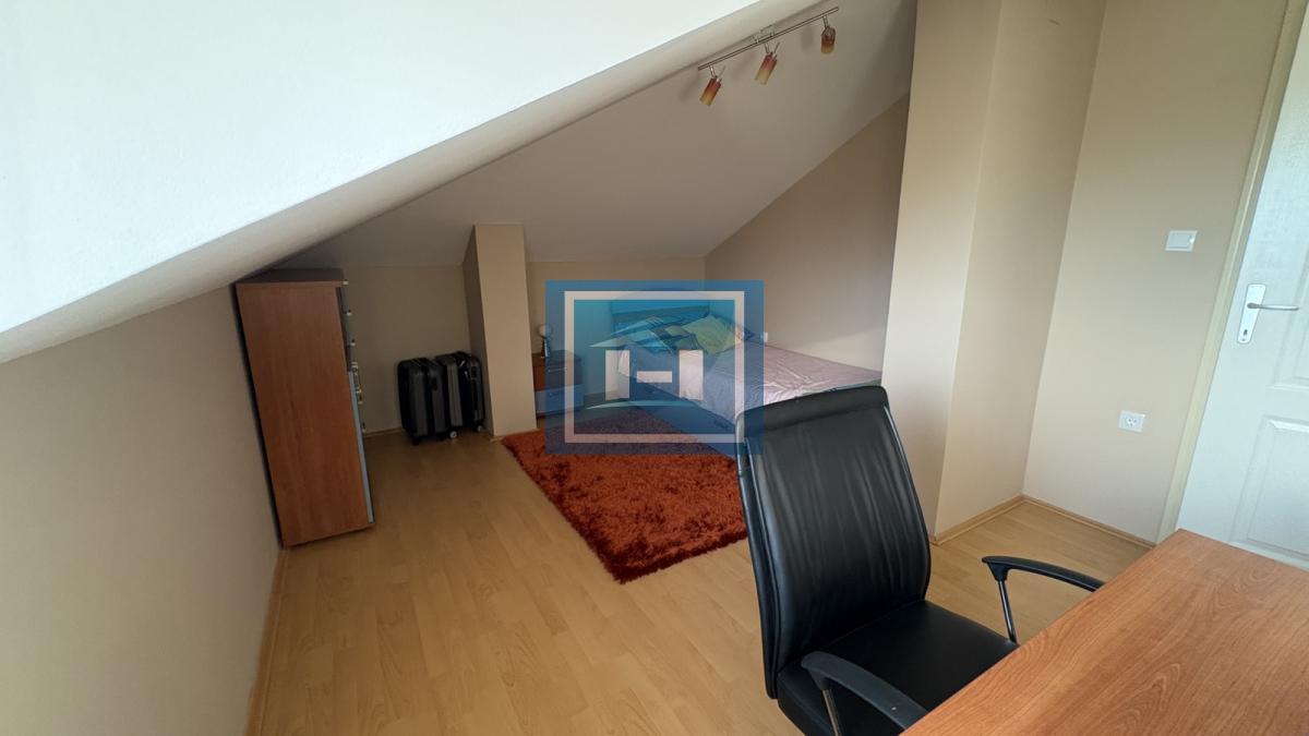 Kompletno namešten porodični stan 13