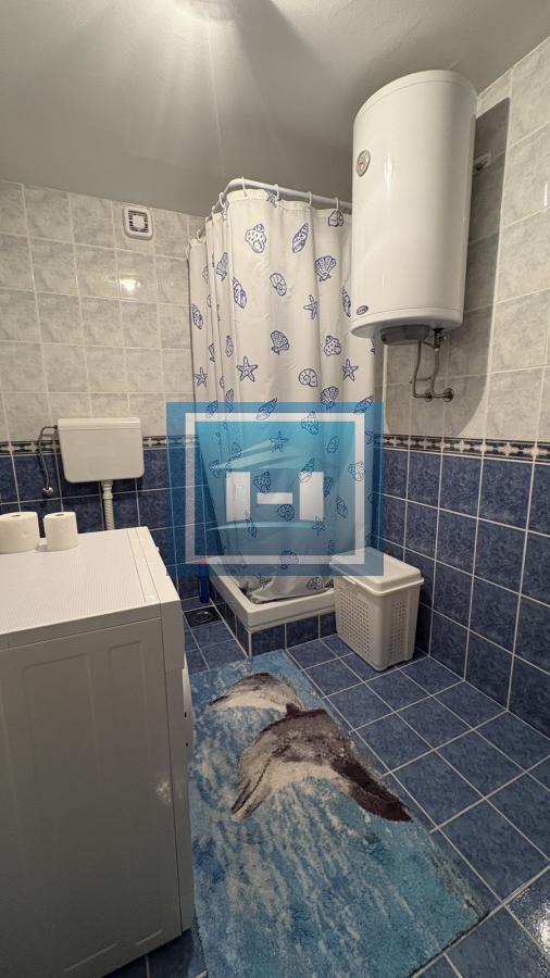 Kompletno namešten porodični stan 14