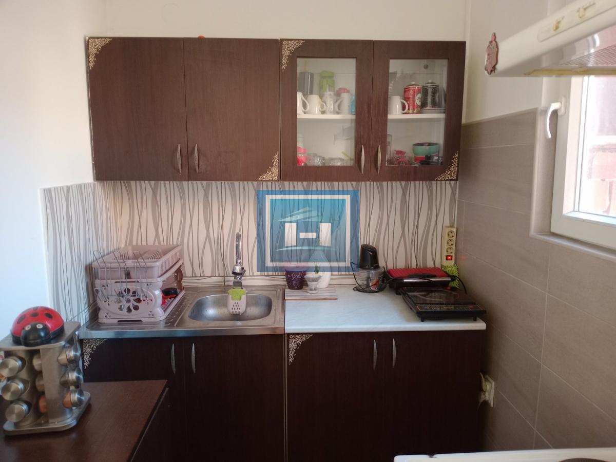 Prostrana porodična kuća u širem centru Ćuprije 10