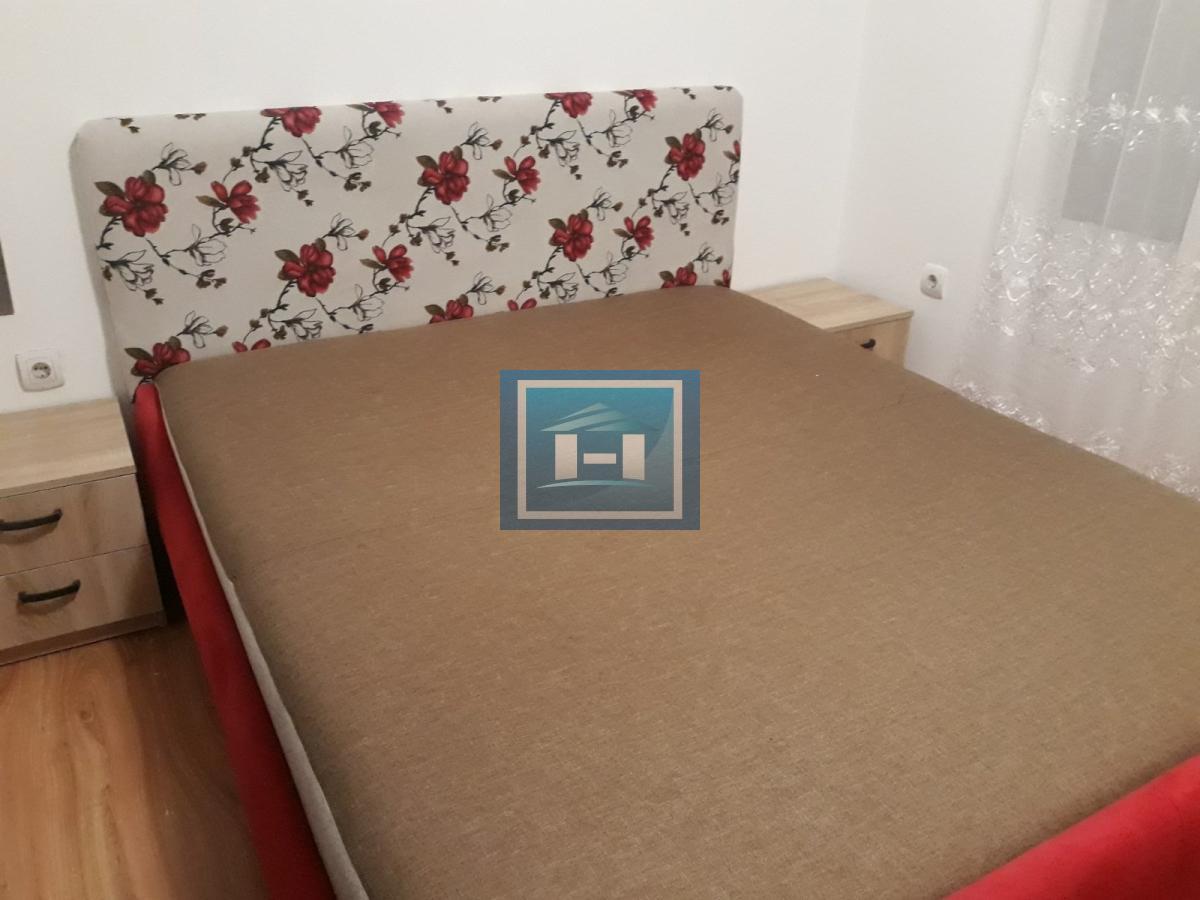 Prostrana porodična kuća u širem centru Ćuprije 11