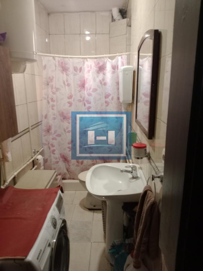 Prostrana porodična kuća u širem centru Ćuprije 12