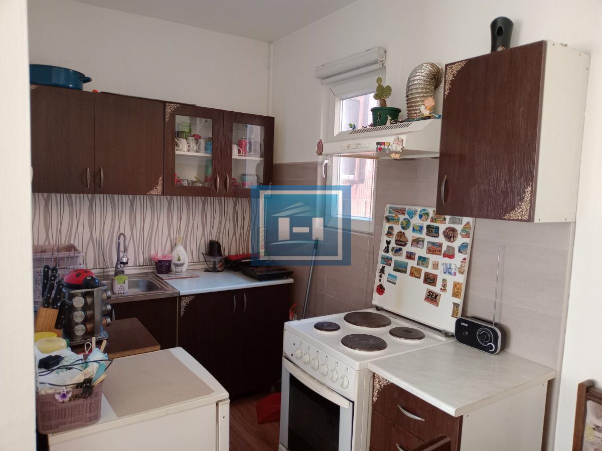 Prostrana porodična kuća u širem centru Ćuprije 6