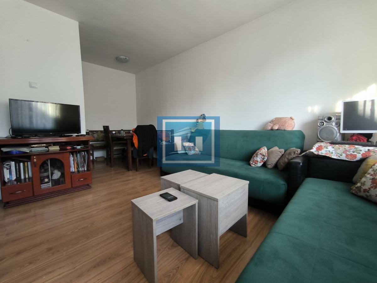 Prostrana porodična kuća u širem centru Ćuprije 3