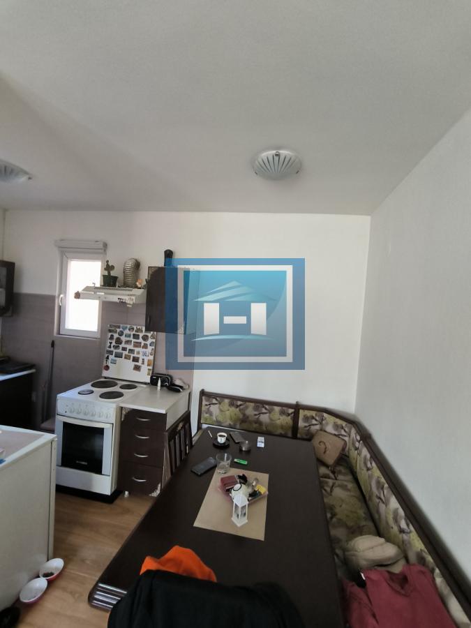 Prostrana porodična kuća u širem centru Ćuprije 4