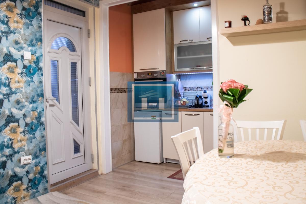 stambeno poslovni objekat u glavnoj ulici u Jagodini 7