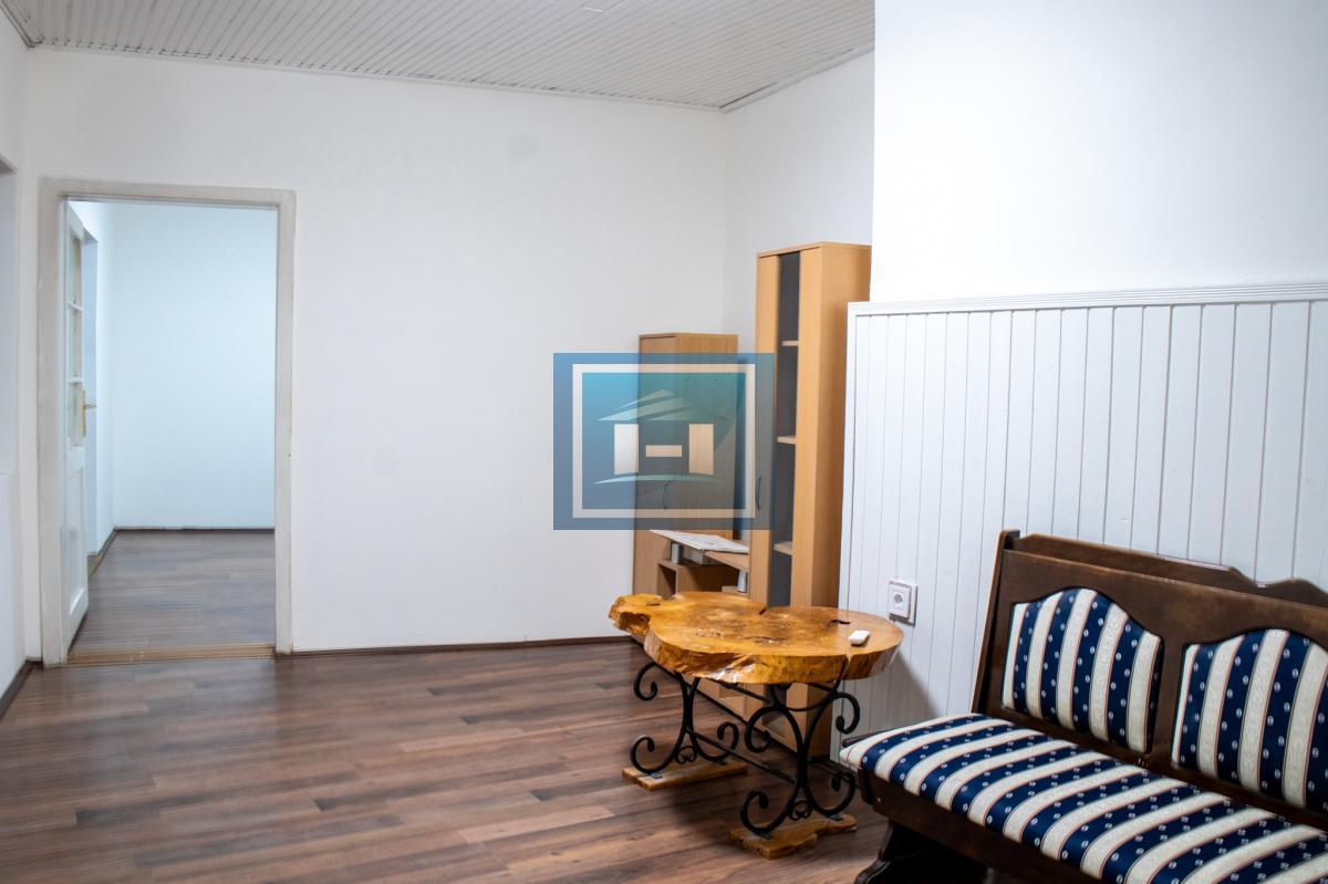 stambeno poslovni objekat u glavnoj ulici u Jagodini 14