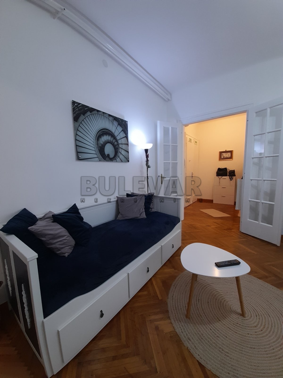 Jednosoban stan, 50 m2, Centar, Strahinjića Bana ID: i-013079 3