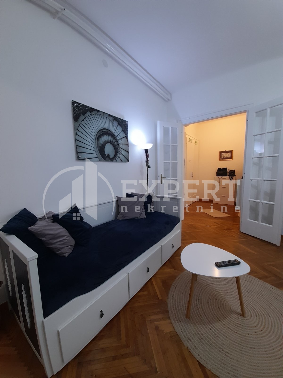Jednosoban stan, 50 m2, Centar, Strahinjića Bana ID: i-013079 3