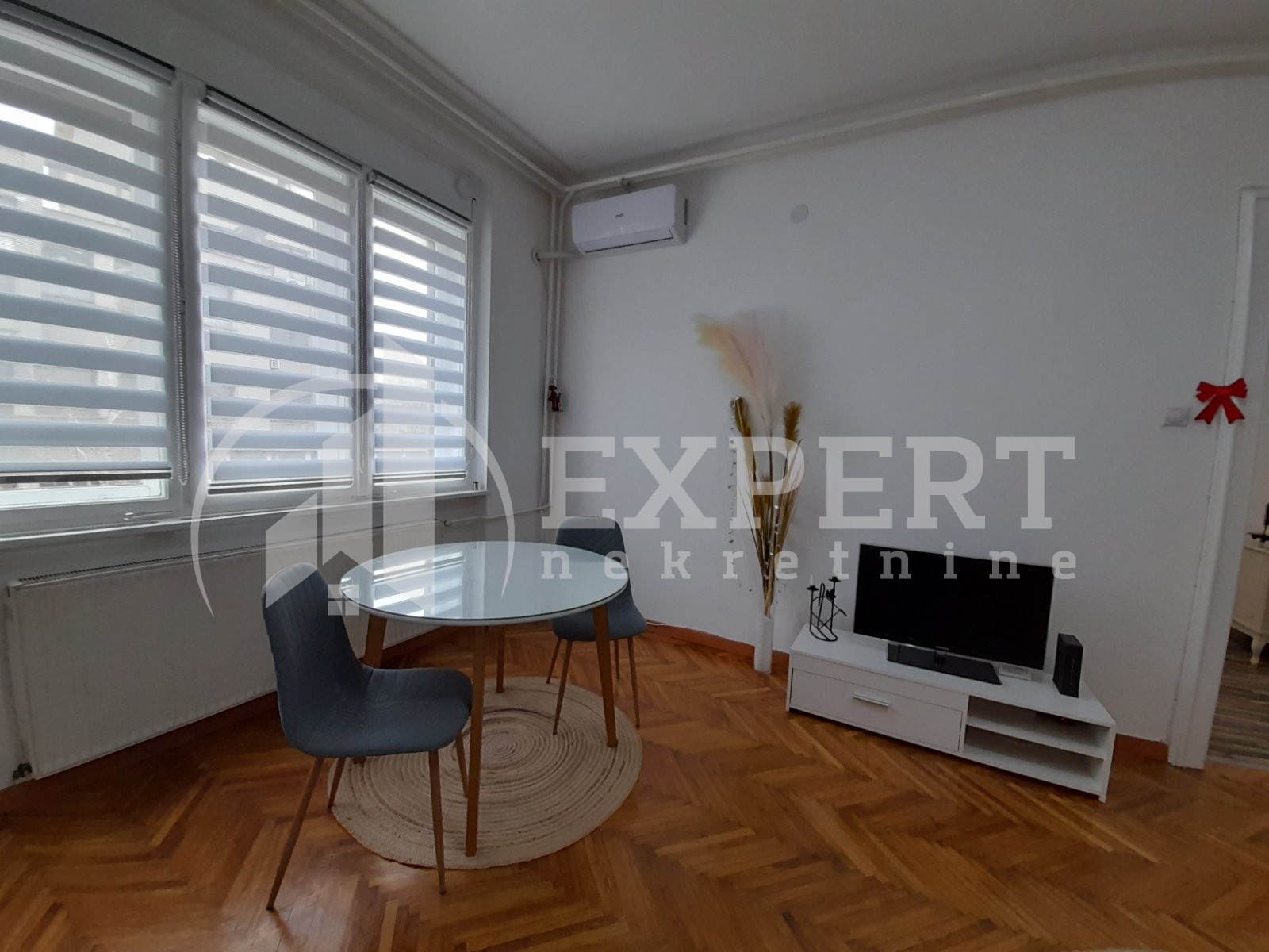 Jednosoban stan, 50 m2, Centar, Strahinjića Bana ID: i-013079 5