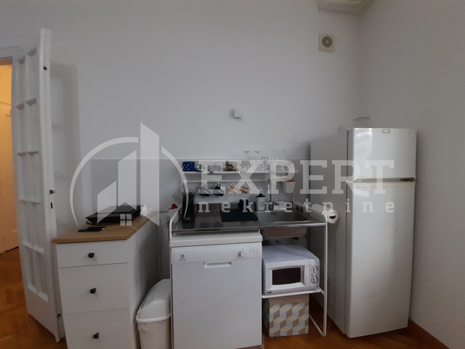 Jednosoban stan, 50 m2, Centar, Strahinjića Bana ID: i-013079 7