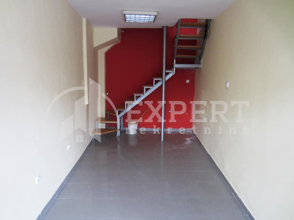 Lokal, 42 m2, Obilićev Venac, Jug Bogdanova ID: p-013095 1