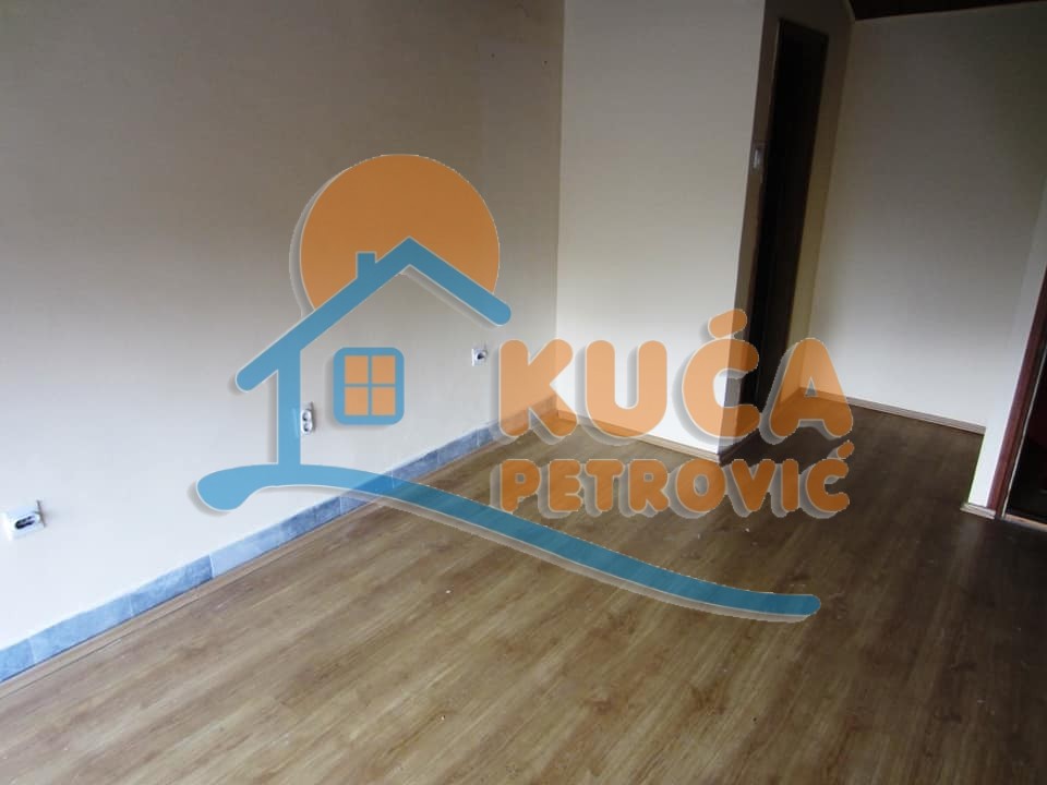 Lokal, 42 m2, Obilićev Venac, Jug Bogdanova ID: p-013095 2