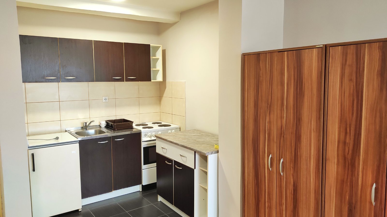 Garsonjera  medicinski fak  34 m2 4