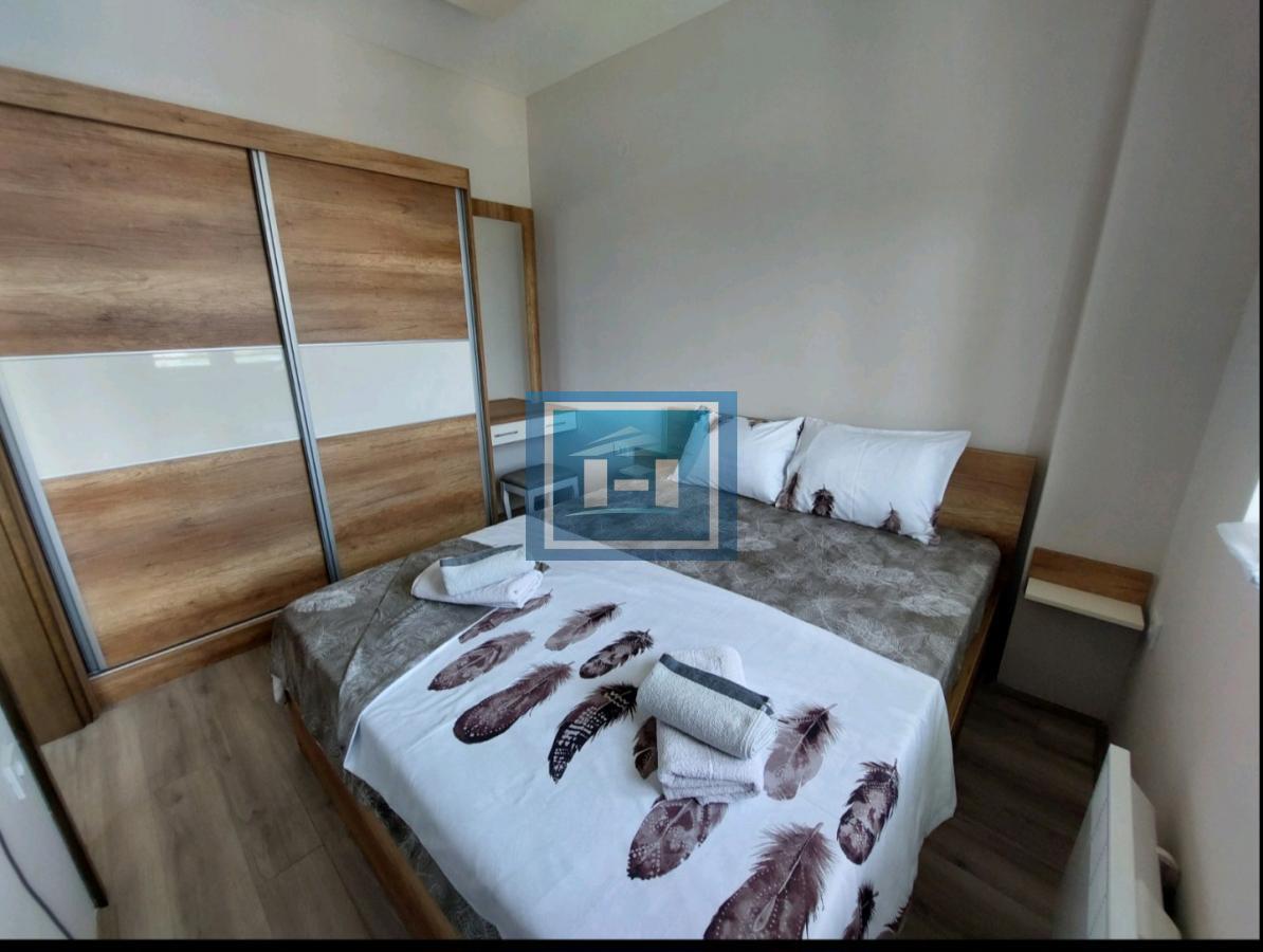 Nov, namešten stan na korak od Aqua parka 12