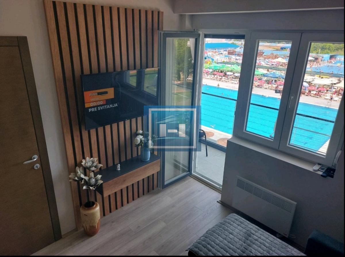 Nov, namešten stan na korak od Aqua parka 7