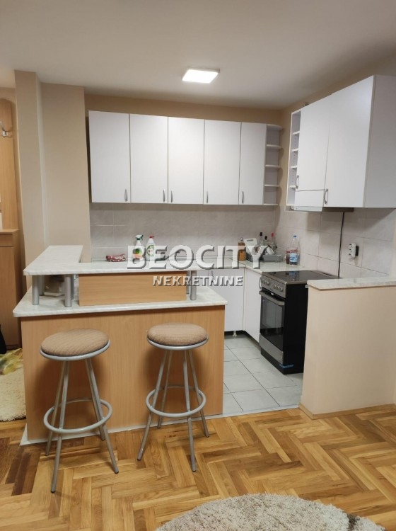 četvorosoban stan, 110 m2, Železnička stanica, Stevana Doronjskog ID: 115377 3