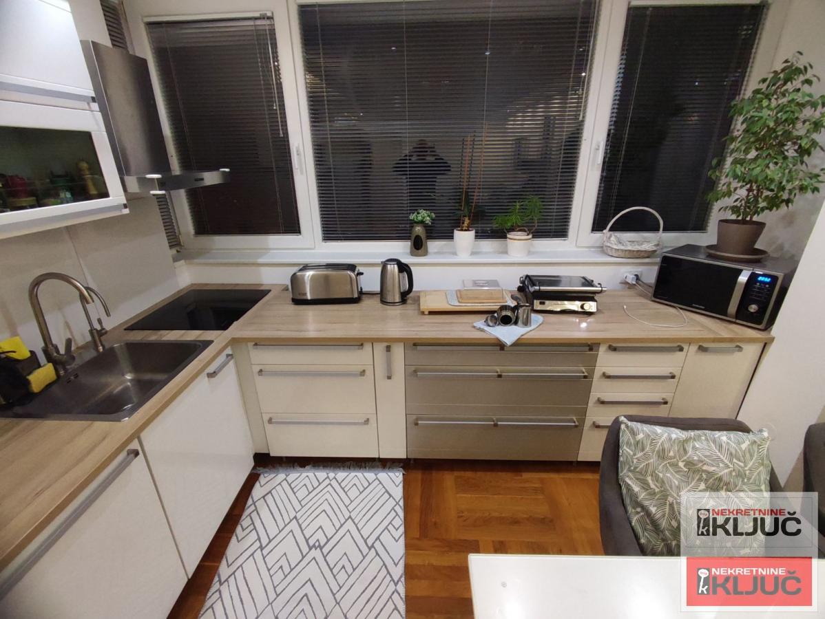 GRBAVICA, 75m2 korisno 85m2, Četvorosoban, Renoviran, Namešten 9