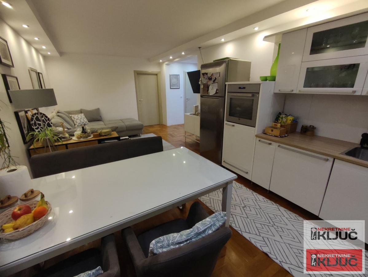 GRBAVICA, 75m2 korisno 85m2, Četvorosoban, Renoviran, Namešten 15