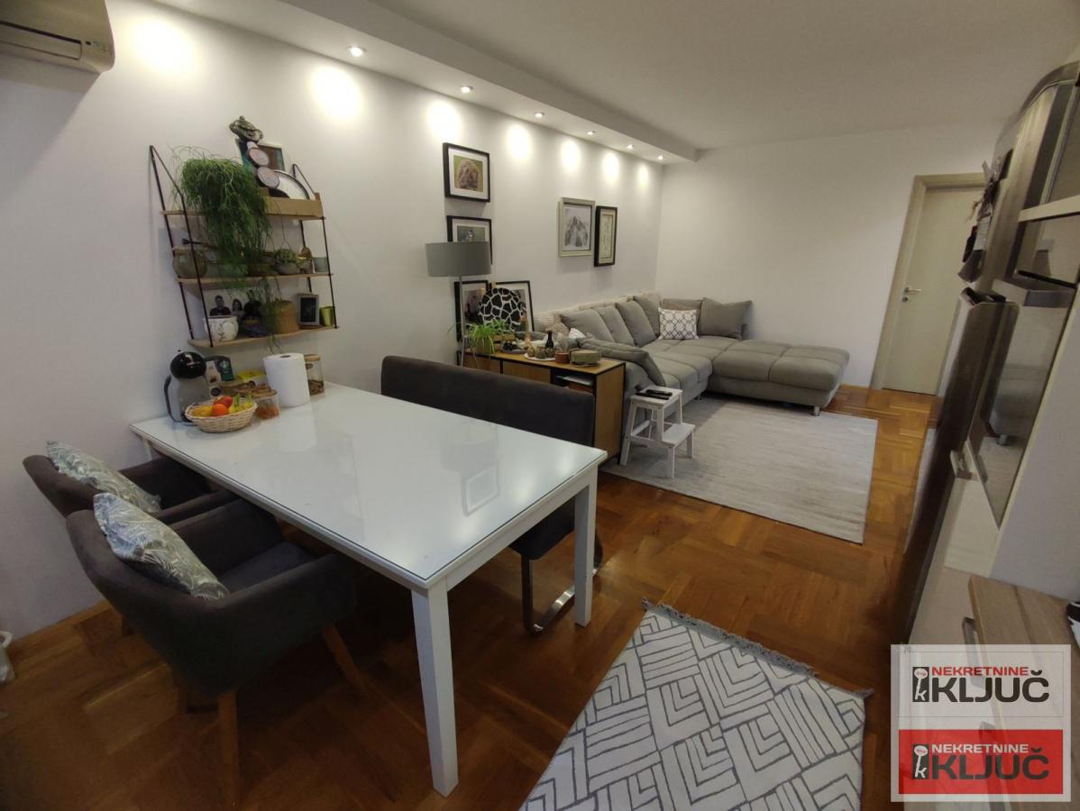 GRBAVICA, 75m2 korisno 85m2, Četvorosoban, Renoviran, Namešten 19