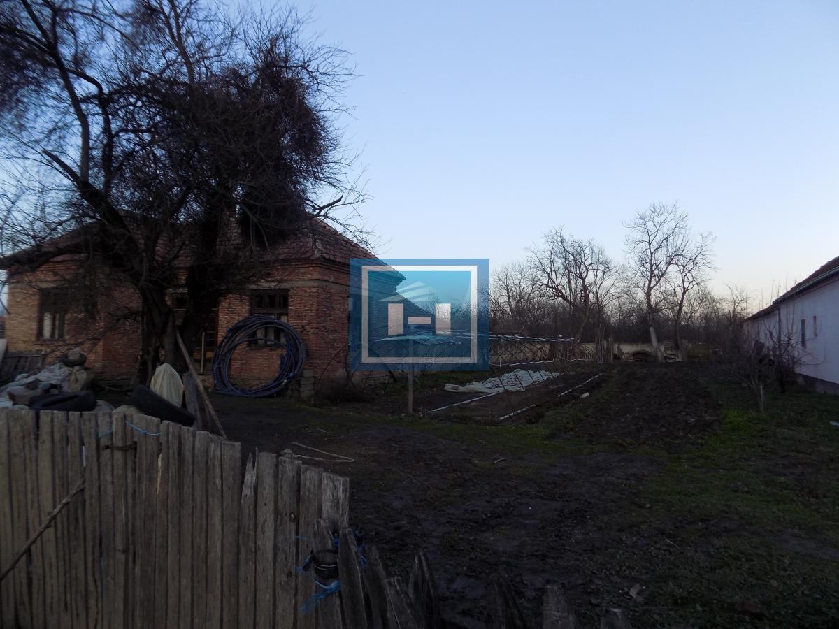 Stariji objekat u Donjem Katunu 10