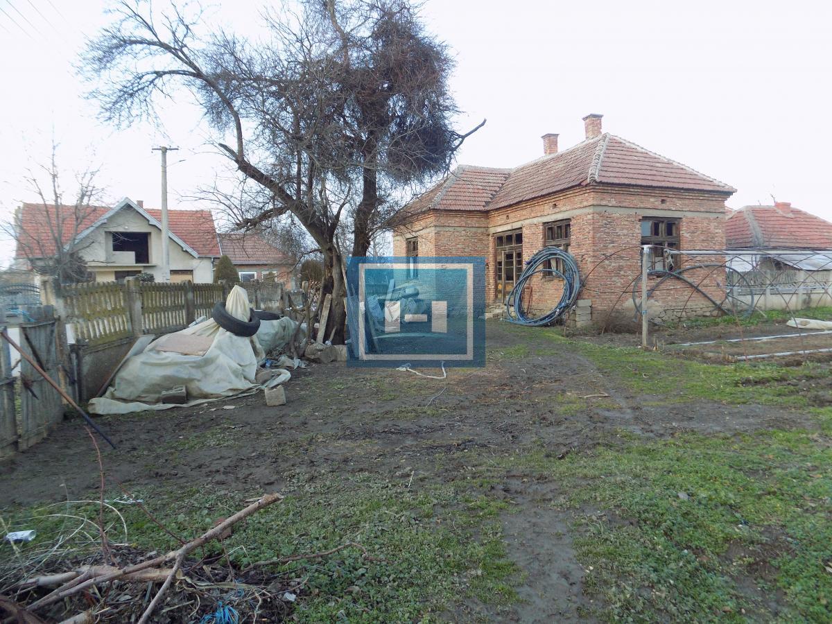 Stariji objekat u Donjem Katunu 13