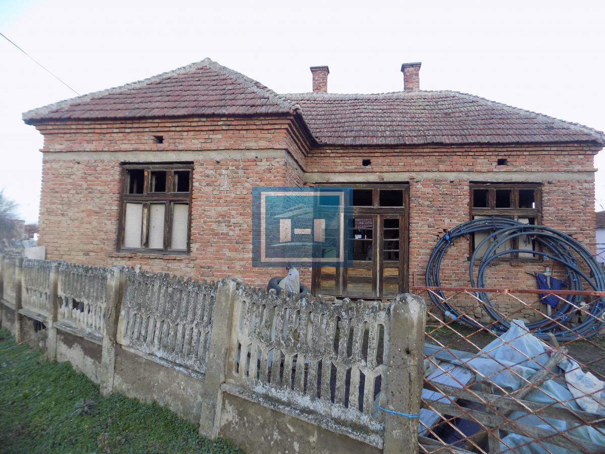 Stariji objekat u Donjem Katunu 7