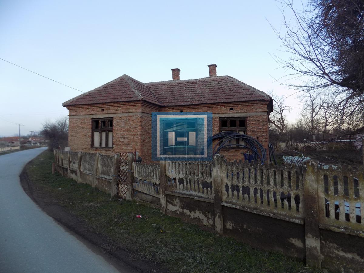 Stariji objekat u Donjem Katunu 4