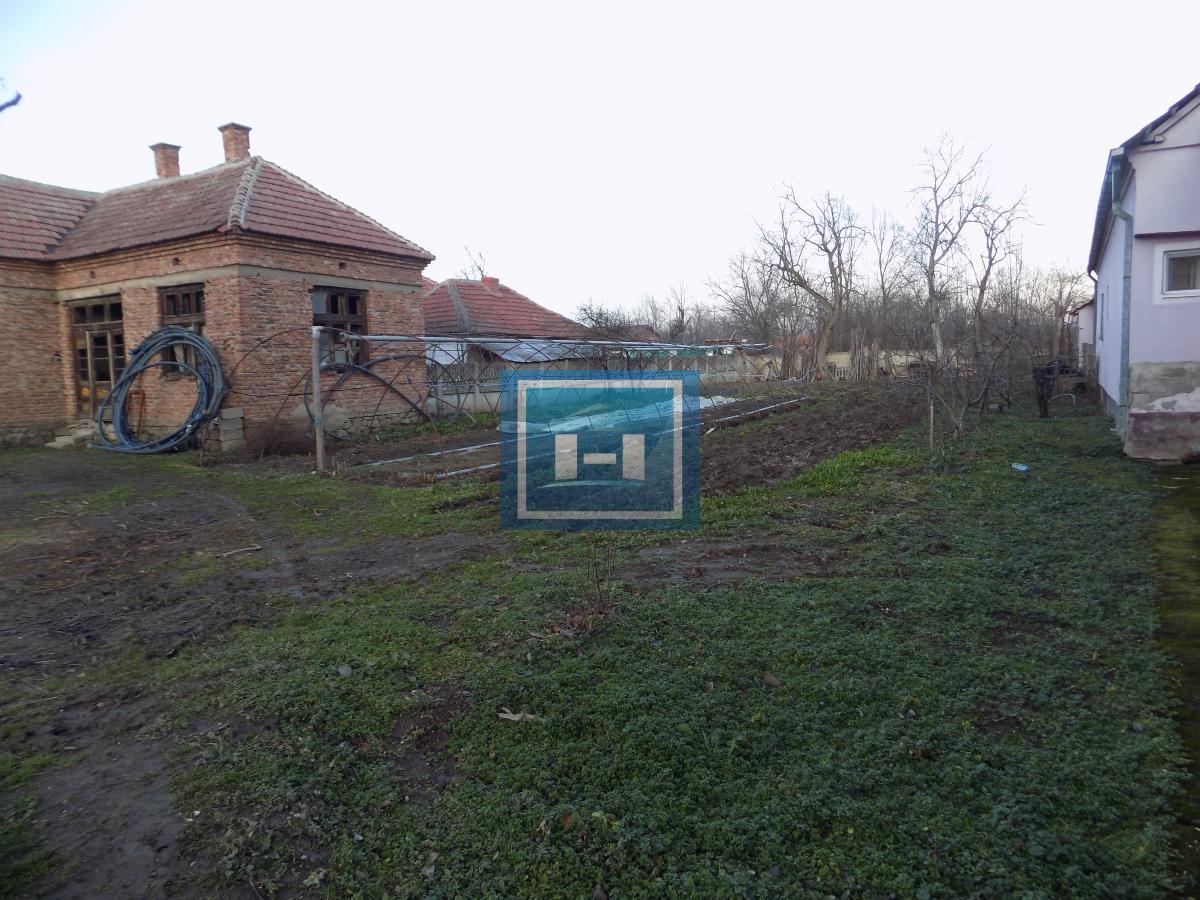 Stariji objekat u Donjem Katunu 14