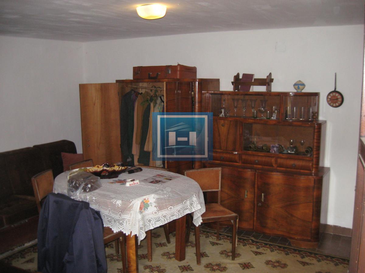 Prodaje se porodična kuća u Vrnjačkoj Banji kod Akva parka 17