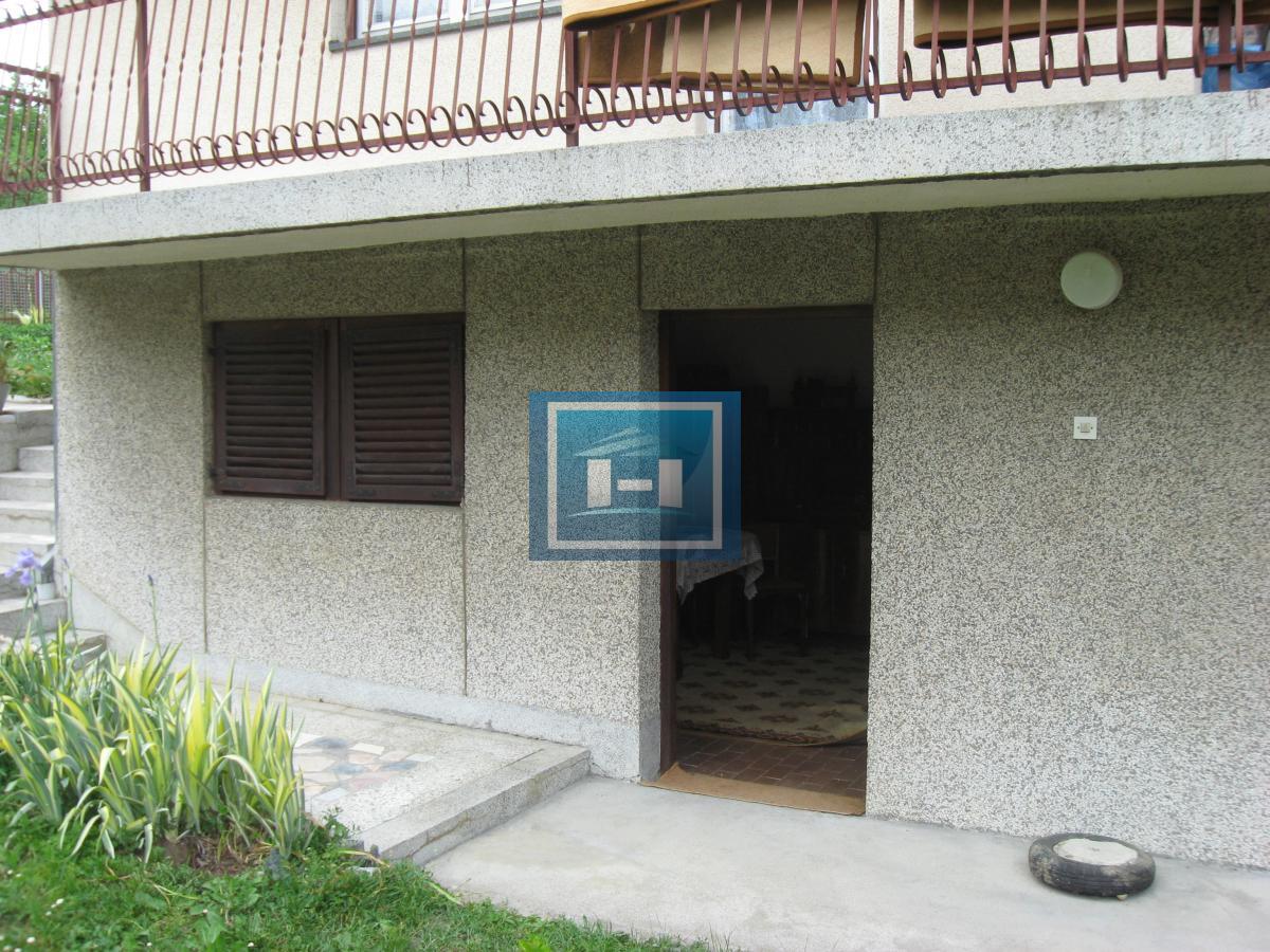 Prodaje se porodična kuća u Vrnjačkoj Banji kod Akva parka 18