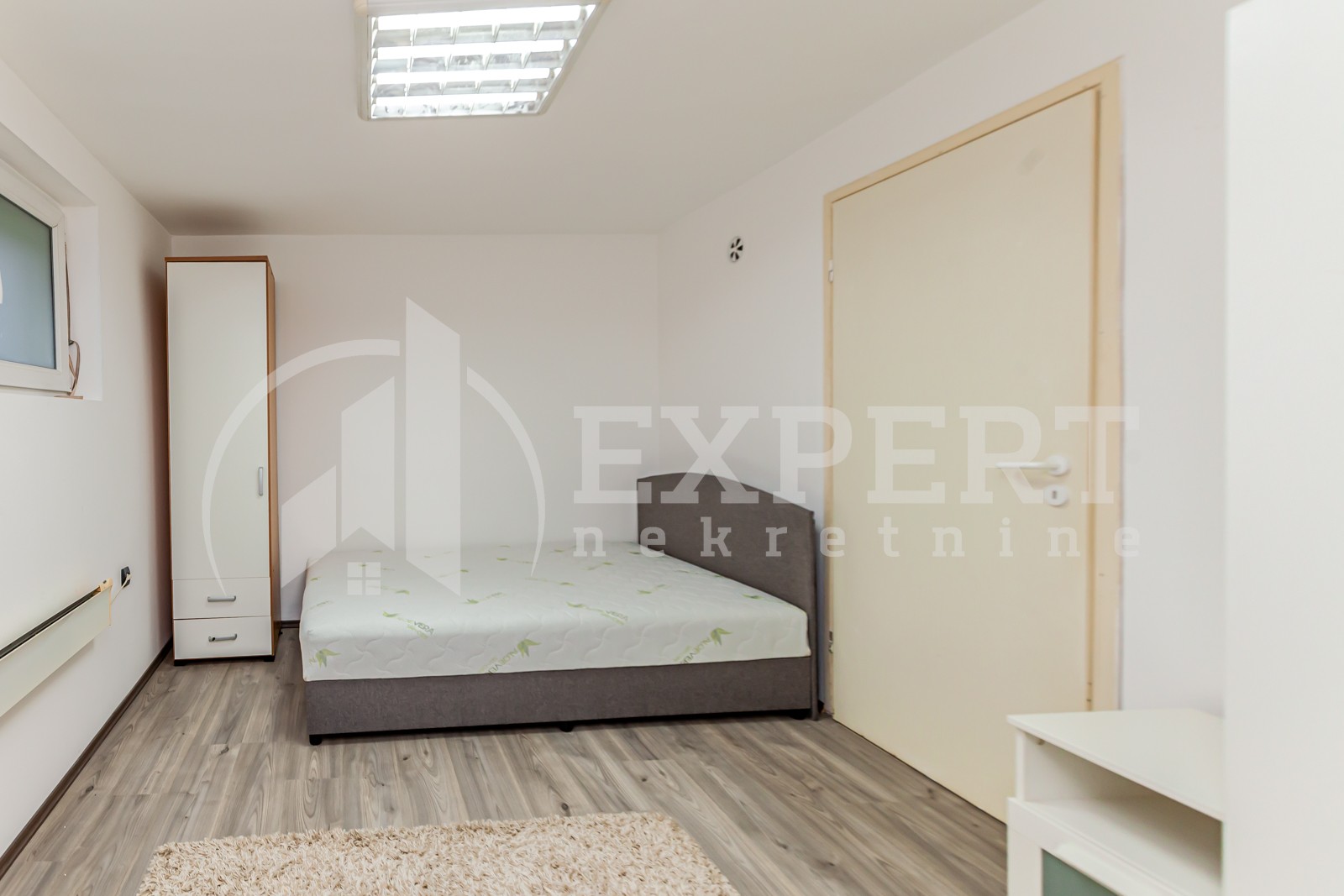 Dvosoban stan, 38 m2, Centar, Katićeva ID: p-013135 10