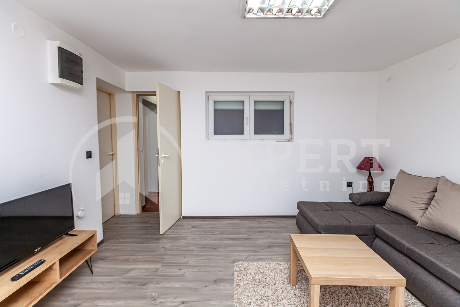 Dvosoban stan, 38 m2, Centar, Katićeva ID: p-013135 2