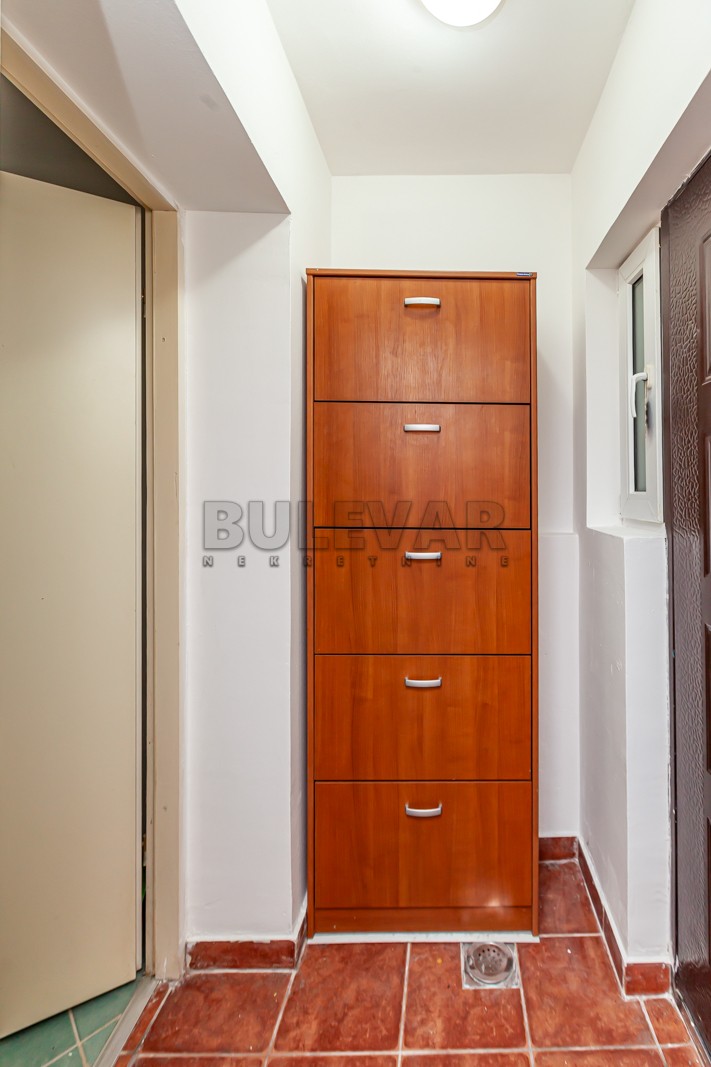 Dvosoban stan, 38 m2, Centar, Katićeva ID: p-013135 8