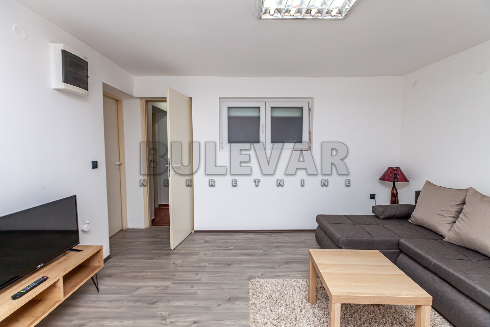 Dvosoban stan, 38 m2, Centar, Katićeva ID: p-013135 2