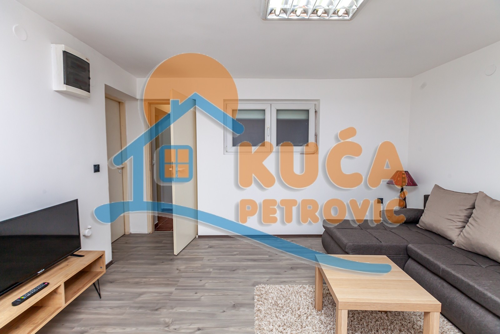 Dvosoban stan, 38 m2, Centar, Katićeva ID: p-013135 2