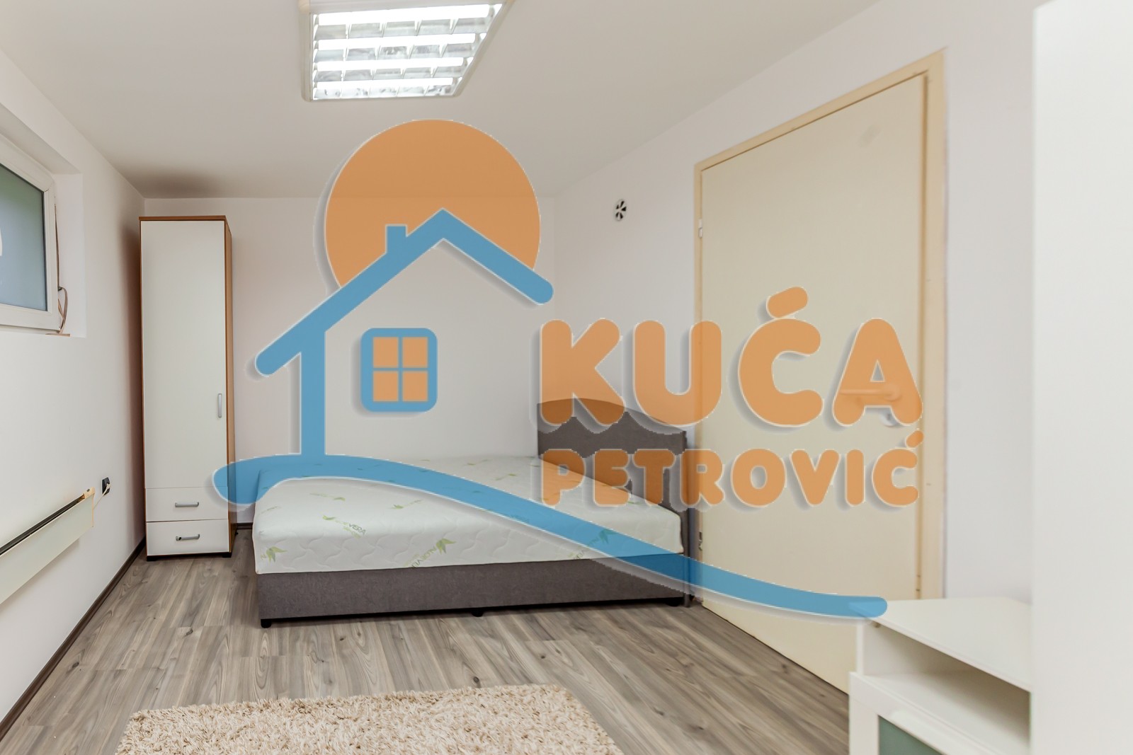 Dvosoban stan, 38 m2, Centar, Katićeva ID: p-013135 10