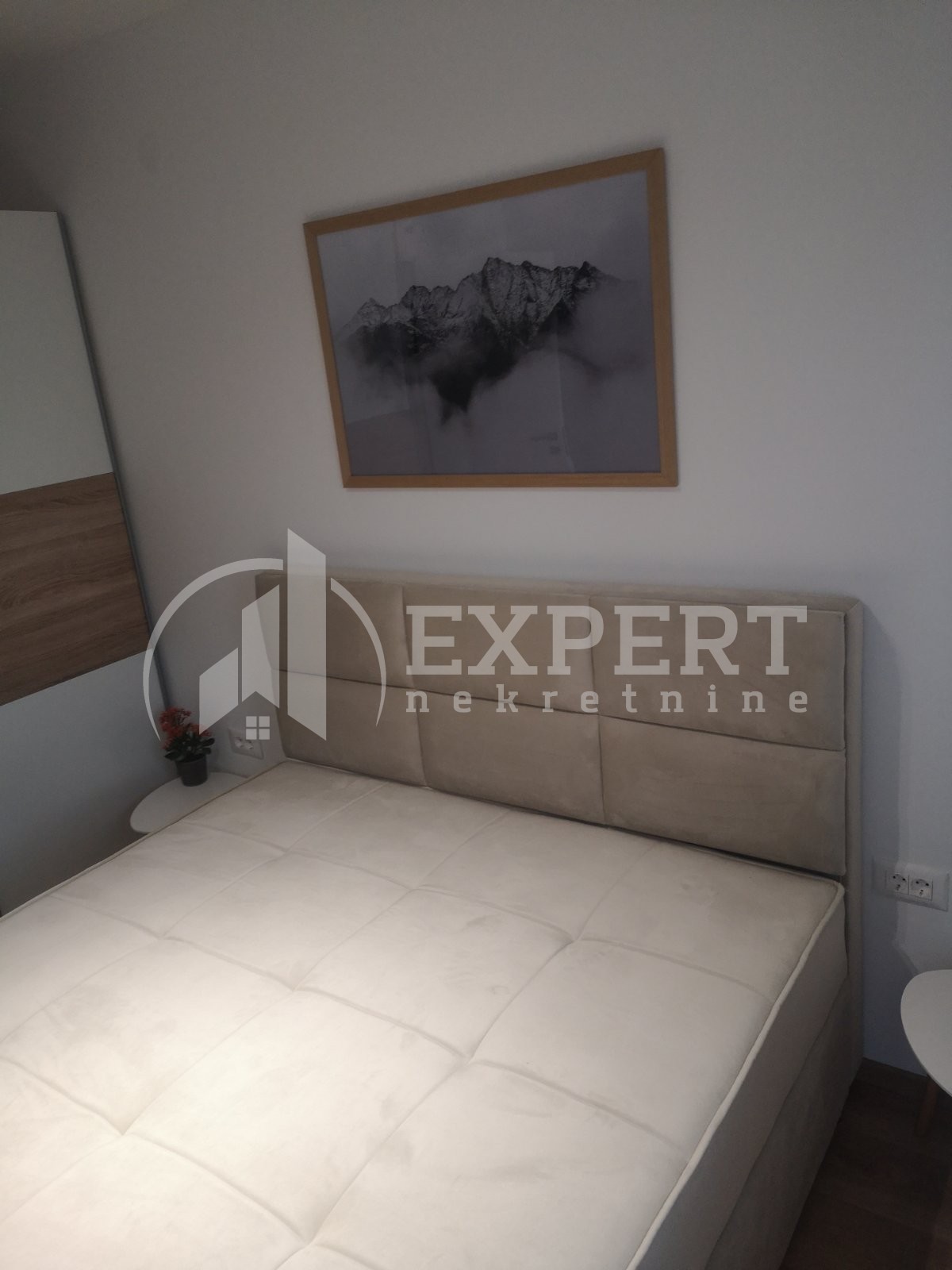 Dvosoban stan, 55 m2, Dom zdravlja, Pantelejska ID: i-013146 11