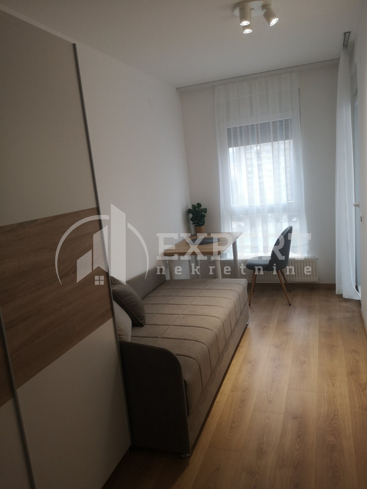 Dvosoban stan, 55 m2, Dom zdravlja, Pantelejska ID: i-013146 8