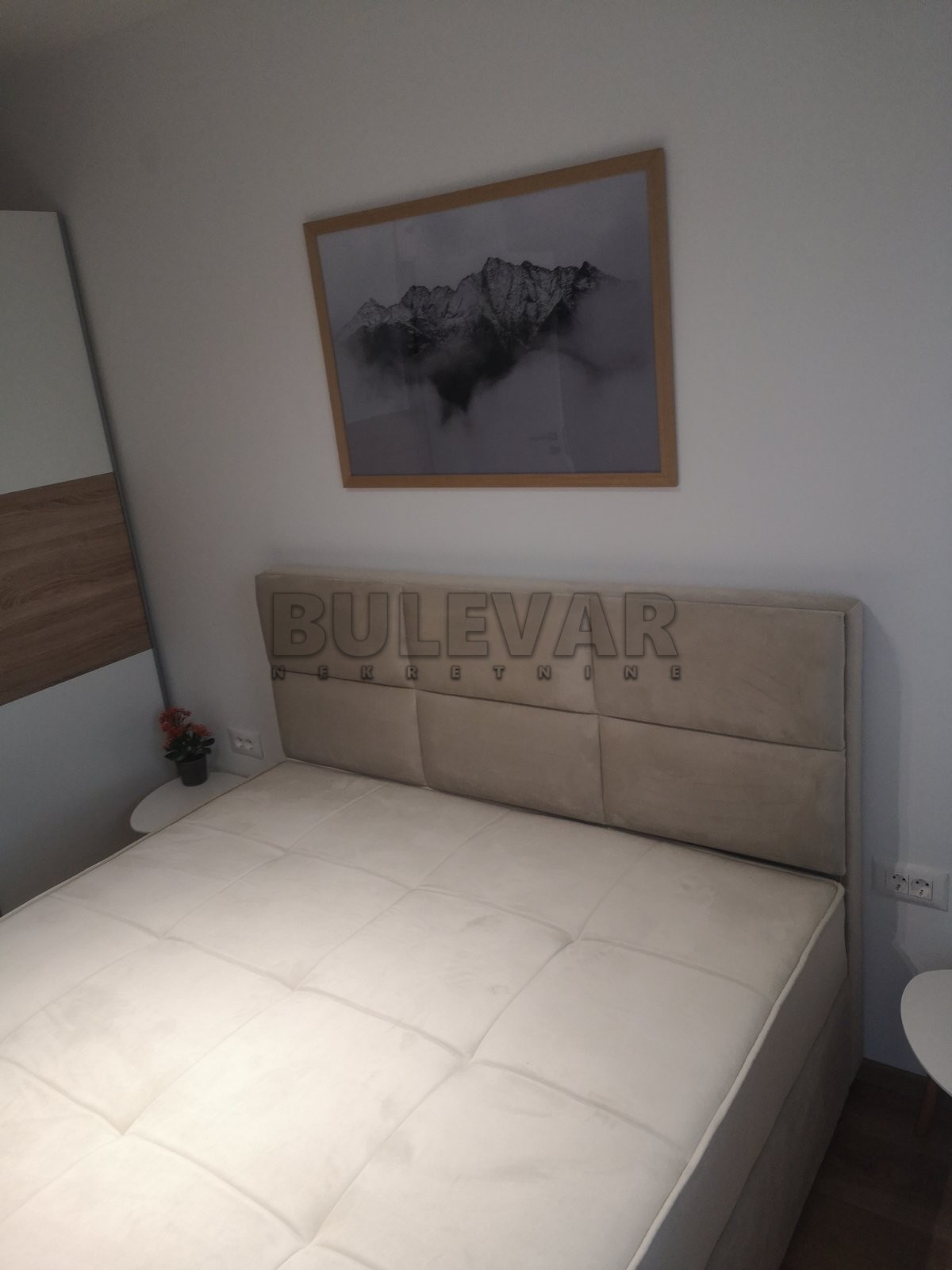 Dvosoban stan, 55 m2, Dom zdravlja, Pantelejska ID: i-013146 11