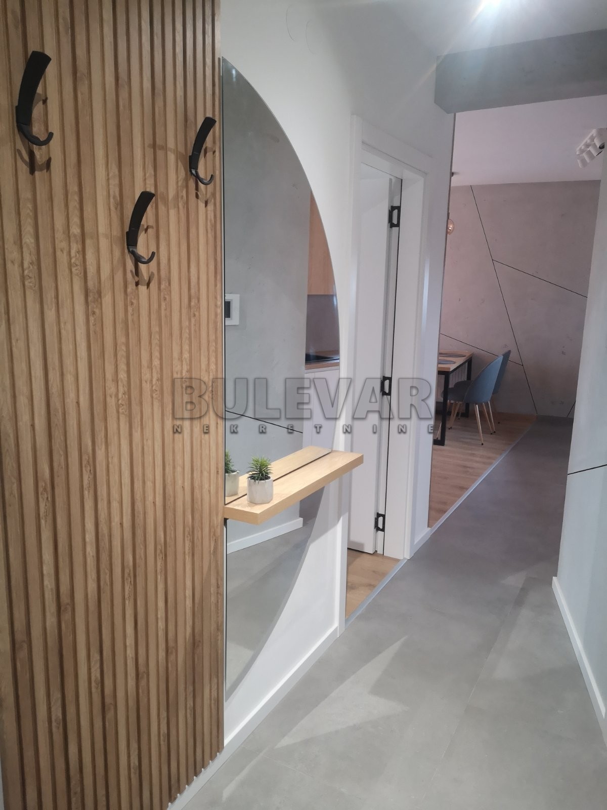 Dvosoban stan, 55 m2, Dom zdravlja, Pantelejska ID: i-013146 9