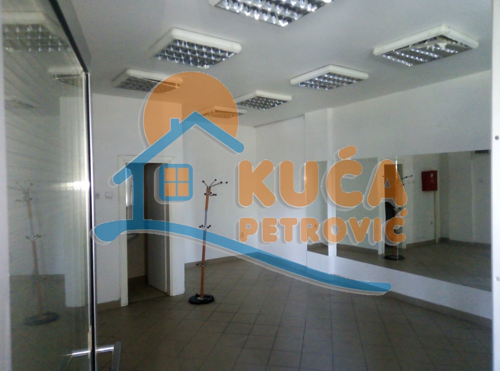 Lokal, 29 m2, Medijana, Topličina ID: p-013150 1