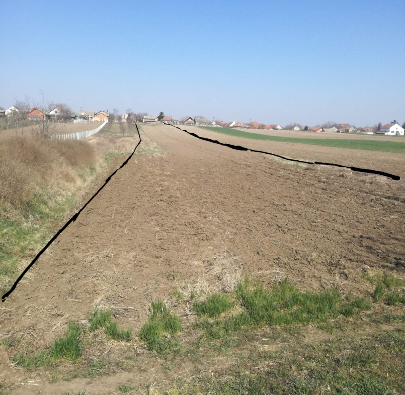 Prodajem kucu u centru Surduka 4