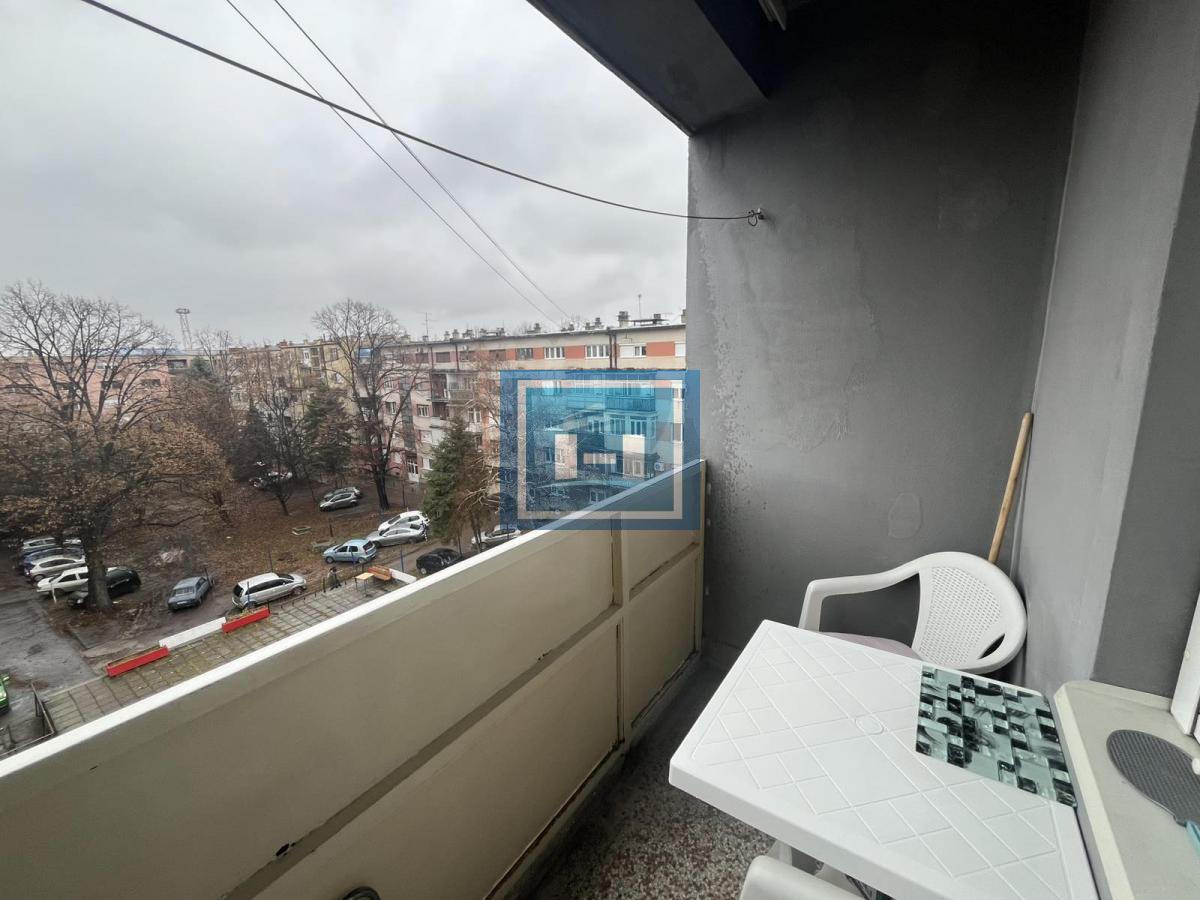 Kompletno renoviran stan u centru Jagodine 5