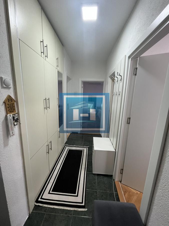 Kompletno renoviran stan u centru Jagodine 10