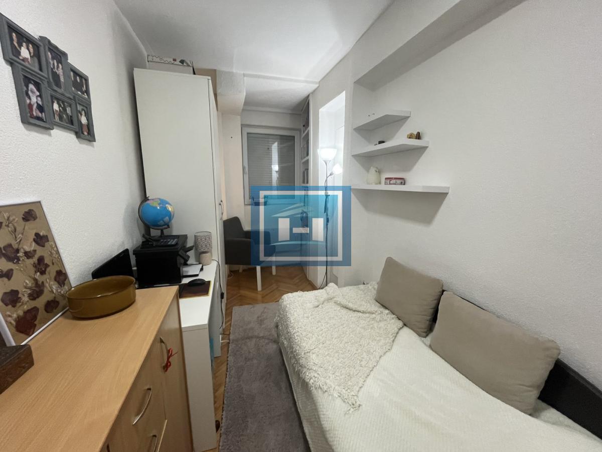 Kompletno renoviran stan u centru Jagodine 6