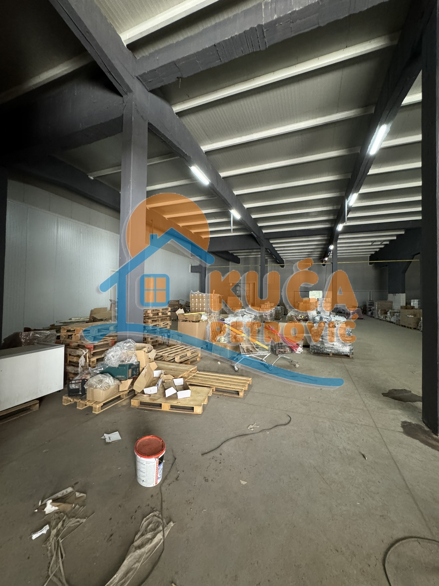 Lokal, 1000 m2, Kičevo, Šumadijska ID: i-013158 33