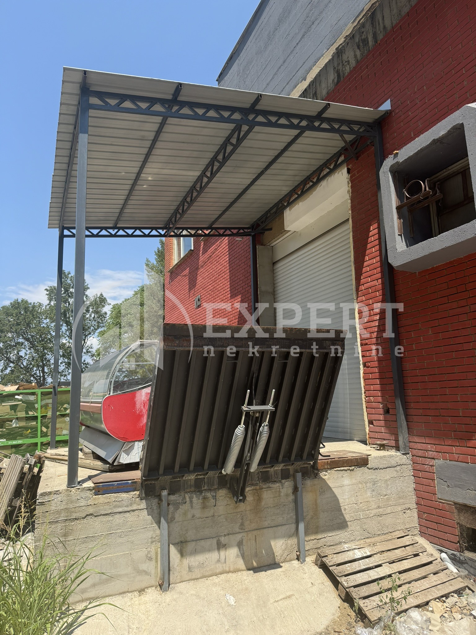 Lokal, 1000 m2, Kičevo, Šumadijska ID: i-013158 9